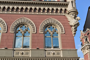 Obraz premium Building of the National Bank of Ukraine constructed in 1902-1905 in Empire style. Remains of old Kiev.