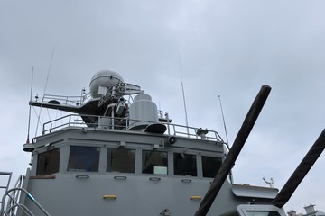 The wheelhouse of a battleship © yanggiri