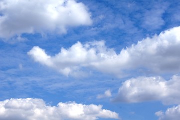 Naklejka na ściany i meble himmel, cloud, blau, natur, weiß, wetter, day, wolkengebilde, sommer, licht, bewölkt, luft, heaven, atmosphäre, sonne, schön, flaumig, cumulus, schönheit, 