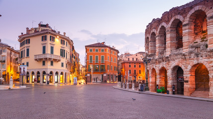 Morning in the streets of Verona near the Coliseum Arena di Verona. Italy. - obrazy, fototapety, plakaty
