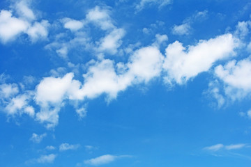 秋の空　雲と青空