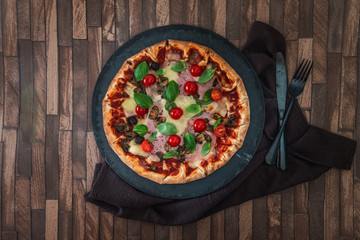 Pizza Mozzarella, Ham chiffonade and Sliced ​​Mushrooms