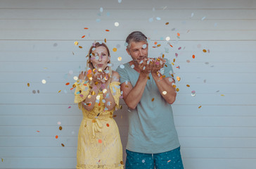 happy confetti couple