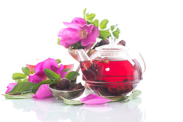 tea made from rose hips with mint