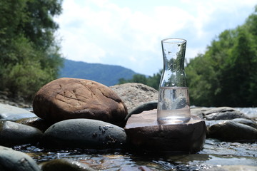 Picture of a glass flask with water.