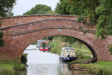 canal water ways and bridges over the oxford canal at the braunston juntion