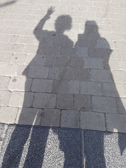 Juntas hasta en la sombra