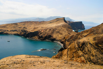 Steilküste an der Ponta de Sao Lourenco auf Madeira, Portugal