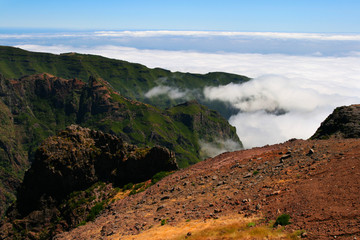 Wolken im Hochgebirge von Madeira, Portugal