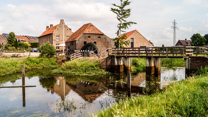 Obraz premium Vie paisible au moulin