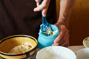 the process of cooking macaroons.