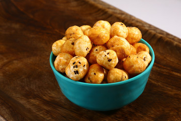 Roasted Phool Makhana or Crispy Lotus pops Seed