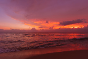 Fototapeta na wymiar Beautiful Sunset at Hikkaduwa Beach Sri Lanka