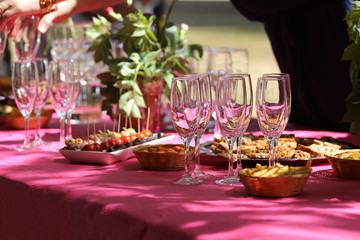 Table de vin d'honneur