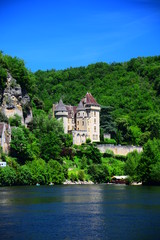 Fototapeta na wymiar The Château de la Malartrie along the banks of the Dordogne River near the village of La Roque Gageac in Aquitaine, France
