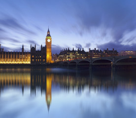 Big Ben and House of Parliament. Night scene in London city