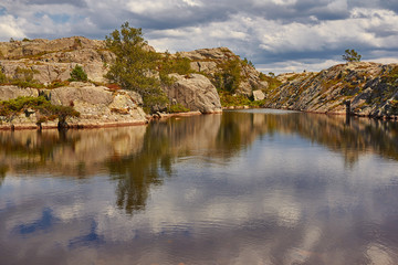 Spiegelung im Bergsee
