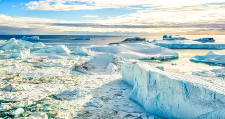 Crédence de cuisine en verre imprimé Glaciers Global Warming and Climate Change - Icebergs from melting glacier in icefjord