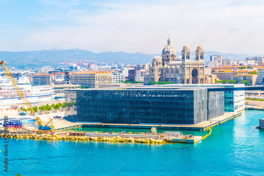 Le protégé de l'Élysée que le Mucem a fini par suspendre