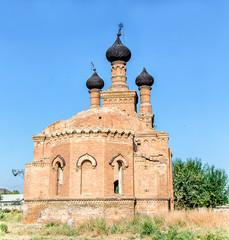 The destroyed orthodox temple against the sky - obrazy, fototapety, plakaty