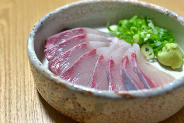 カンパチの刺身