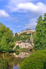 Fototapeta na wymiar La ville de saint flour en Auvergne dans le département du Cantal