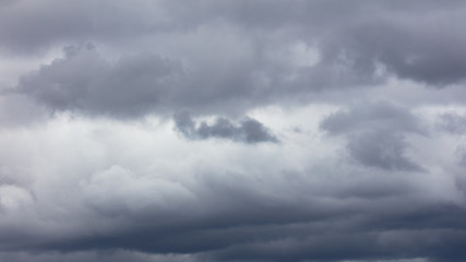 Obraz premium Clouds before the rain as a background