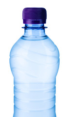 Naklejka premium Plastic bottle of still healthy water isolated on white background