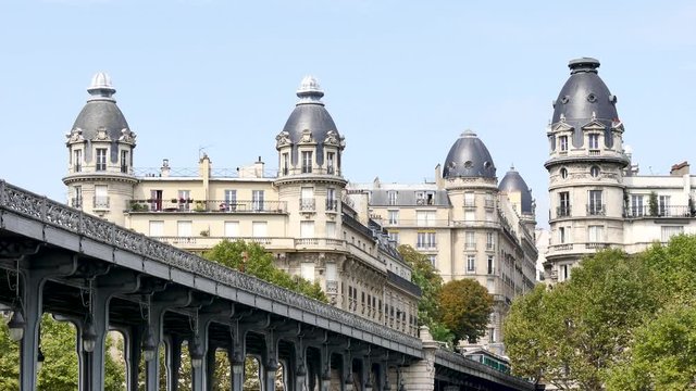 Bir-hakeim bridge and metros passing over it.