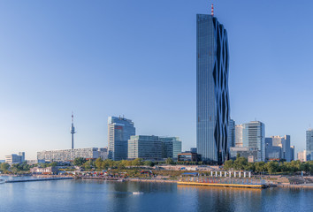 Fototapeta na wymiar Modern buildings and the Danube river in Vienna