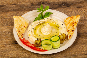 Traditional humus with oil