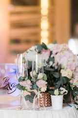 Lunch table for guests at a wedding