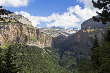 Fototapeta na wymiar Ordesa national park in ther Pyrenees mountain range