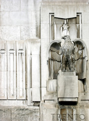 Mailand, Fassade mit Adler