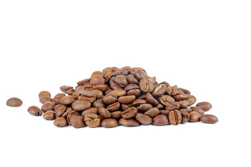 Naklejka premium Pile of the coffee beans isolated on white background