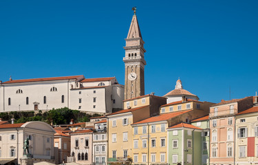 Fototapeta premium Kirche St. Georg, Piran, Slowenien. 18121.jpg