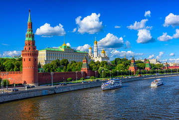 Obraz premium Moscow Kremlin, Kremlin Embankment and Moscow River in Moscow, Russia. Architecture and landmark of Moscow