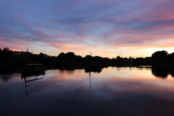 Fototapeta premium Coucher de soleil sur la rivière de la dordogne