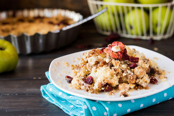Apple crumble with dried cranberries