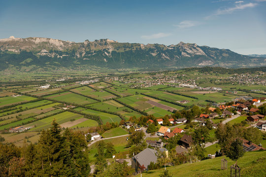 Liechtenstein, Rhein, Schweiz - von Planken aus gesehen