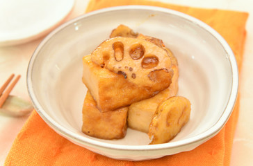 レンコンと厚揚げの炒め煮