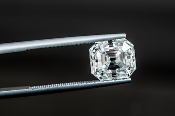 Diamond in Tweezers