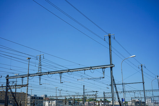 overhead power lines to power electric trains