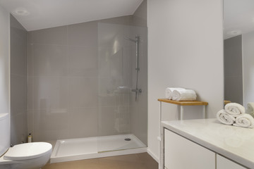 Clean fresh and bright Bathroom