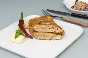 Tortilla de atún con pimientos de chile