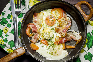 Iron pans and bacon eggs