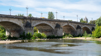Fototapeta na wymiar George V bridge in Orléans, France