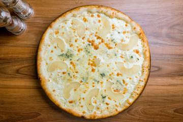 Pizza with pears and Gorgonzola cheese.