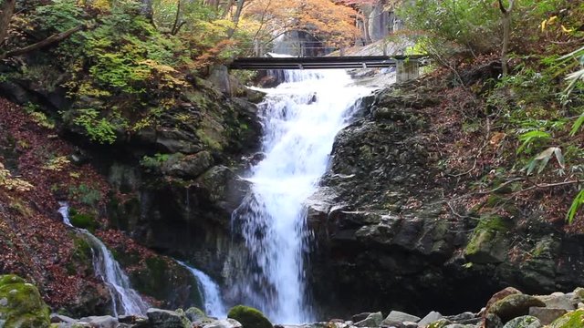秋のあだたら渓谷（福島県・二本松市）