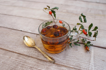 rosehip berries tea